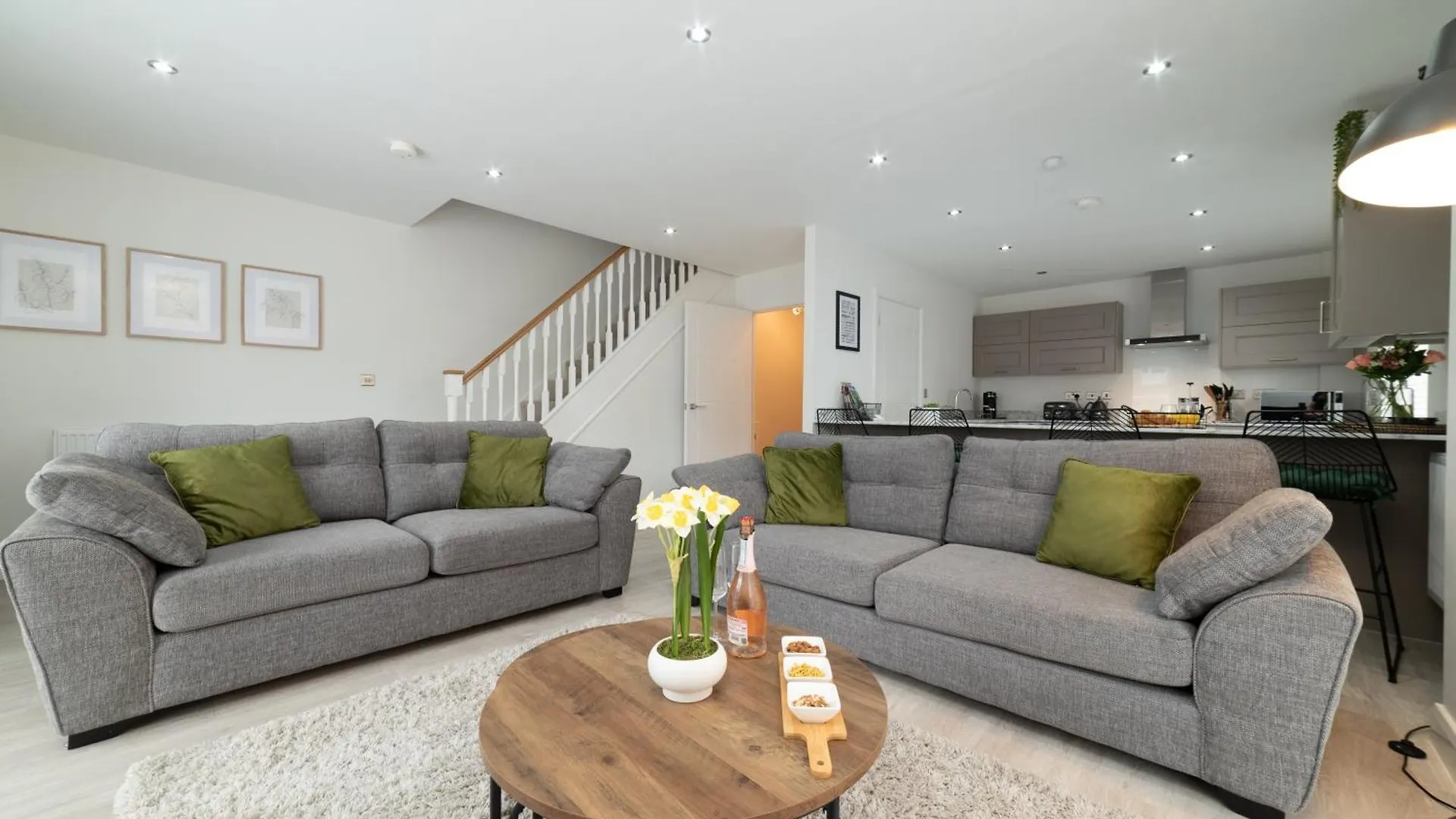 Luxury Duplex 2-Bed Apartment Fruit Market Marina Kingston upon Hull
